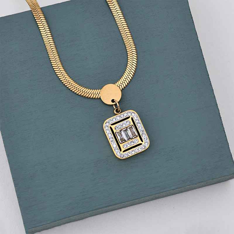 Çelik Takılar Kararır Mı? Bilmeniz Gerekenler